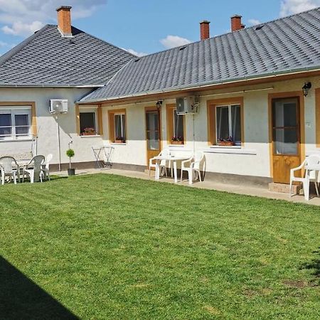Rozika Apartman Ii. Hajdúszoboszló Esterno foto