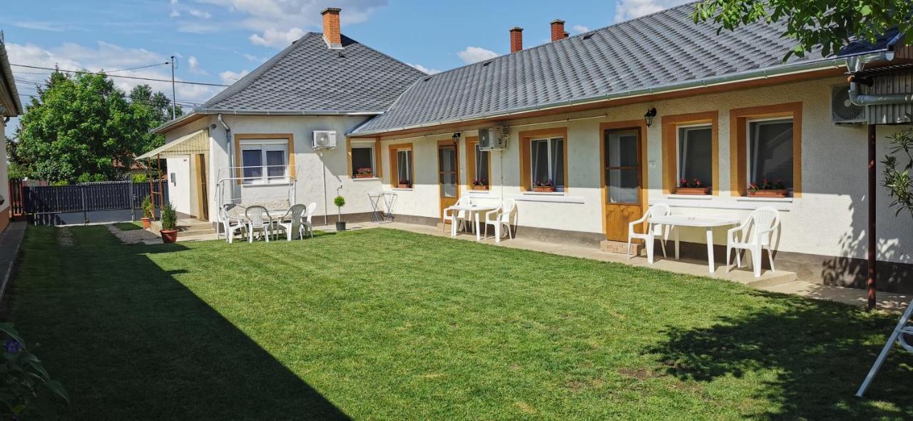Rozika Apartman Ii. Hajdúszoboszló Esterno foto
