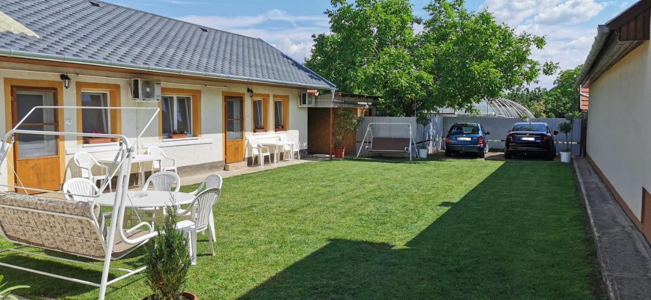 Rozika Apartman Ii. Hajdúszoboszló Esterno foto