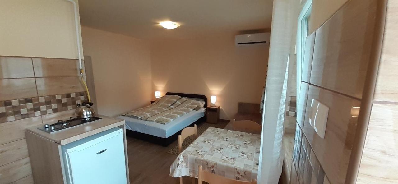 Rozika Apartman Ii. Hajdúszoboszló Esterno foto